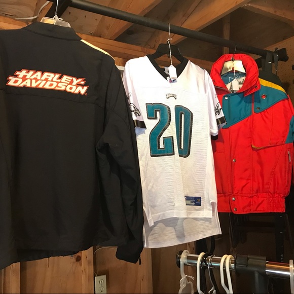 Geoffrey Bombs - Picture 3 of 4